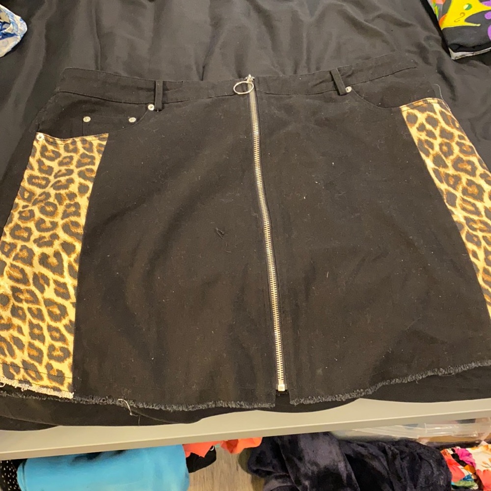 Zip up skirt